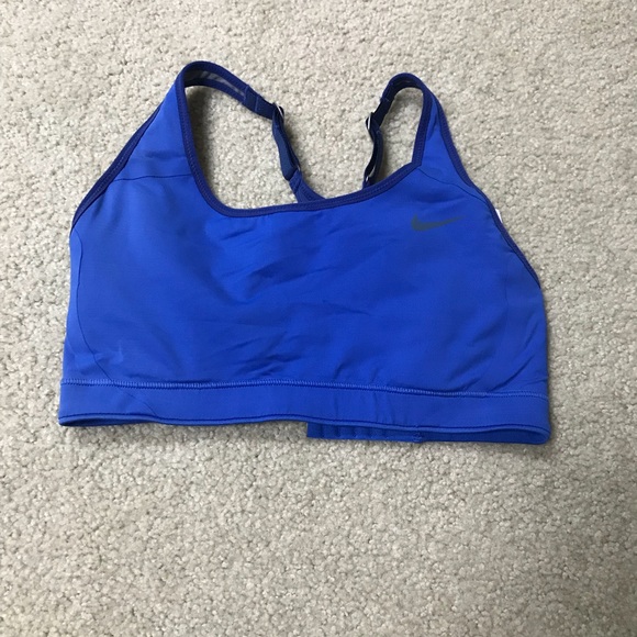clip back sports bra